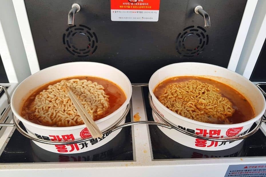 20 Best Korean Winter Foods: Street Snacks And Hot Dishes 13 Korean ramyeon at a convenience store