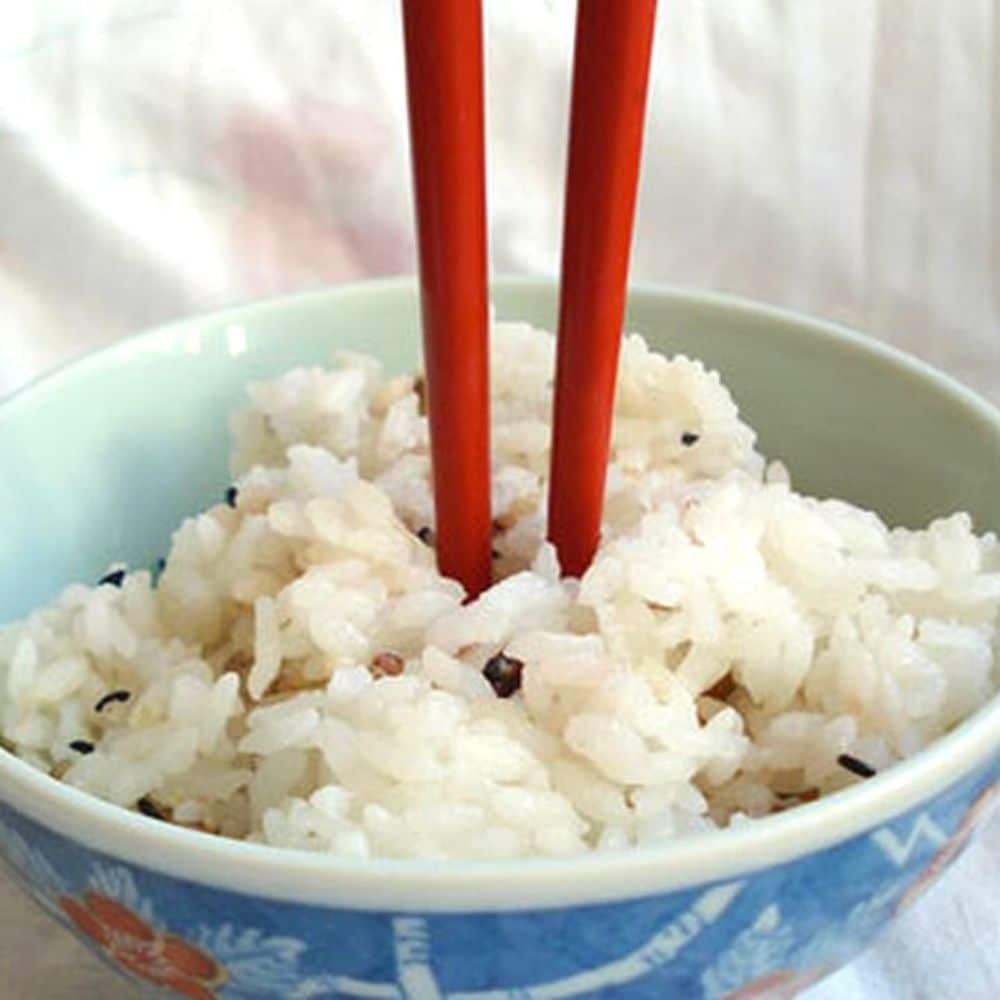 Korean Etiquette, Culture And Manners: 35 Useful Insights 10 Bad Korean Etiquette To Stick Chopsticks In Rice