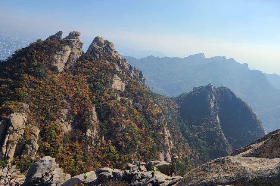 How To Hike Bukhansan Baegundae Peak: Seoul's Best Hike 2024 18 Baegundae Peak With Autumn Foliage In Bukhansan