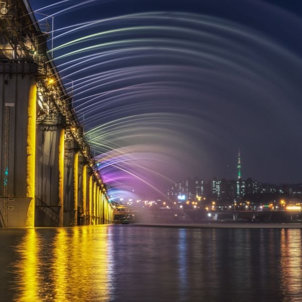 Seoul River Bus Service 2024: Travel The Han River By Boat 8 Banpo Rainbow Bridge Fountain in Seoul