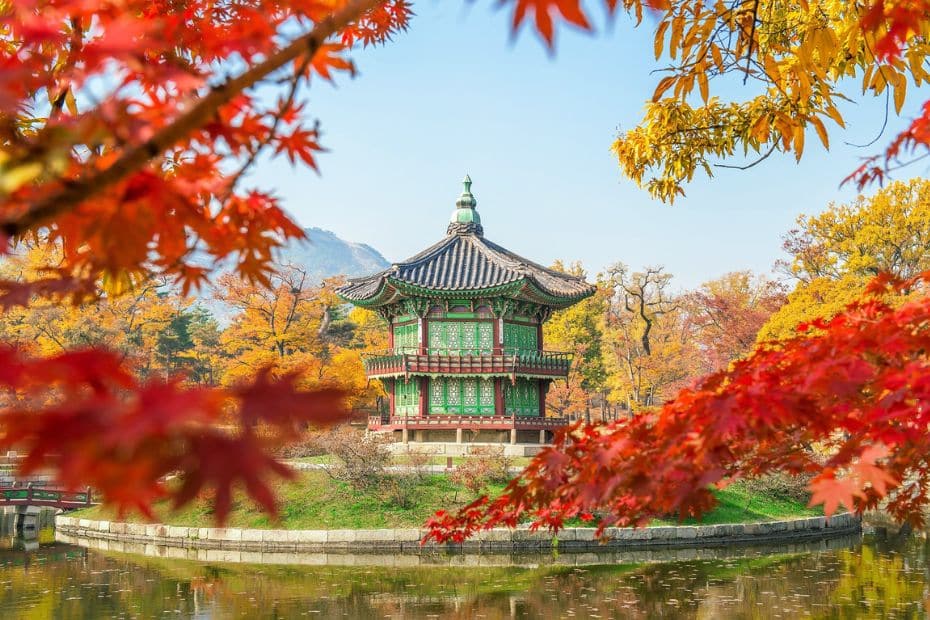 Complete South Korea Travel Guide 2024: Korean Travel Tips 13 Beautiful Korean Pagoda At Royal Palace In Seoul In Autumn