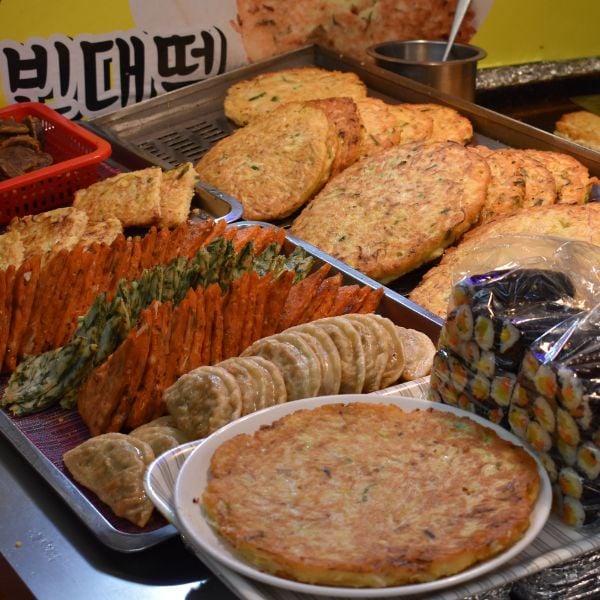 Bindaetteok in Gwangjang Market Seoul Bindaetteok in Gwangjang Market Seoul