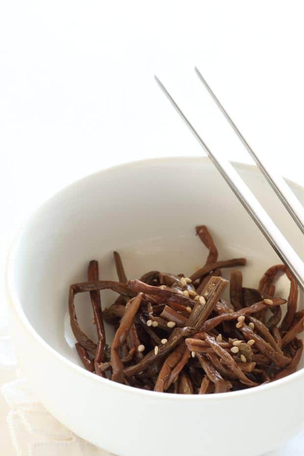 10 Best Korean Side Dishes: Banchan You Can Make At Home 19 Bowl of Gosari Namul bracken fernbrake