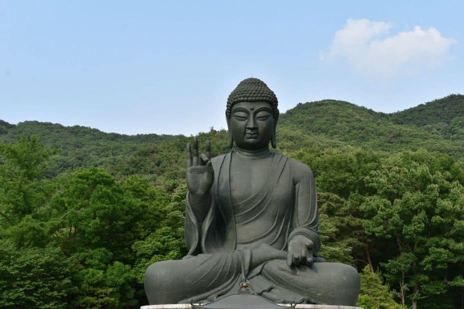 Best Korean Spring Festivals 2024: Nature, Culture, Blossoms 43 Buddha Statue in Korea during Spring