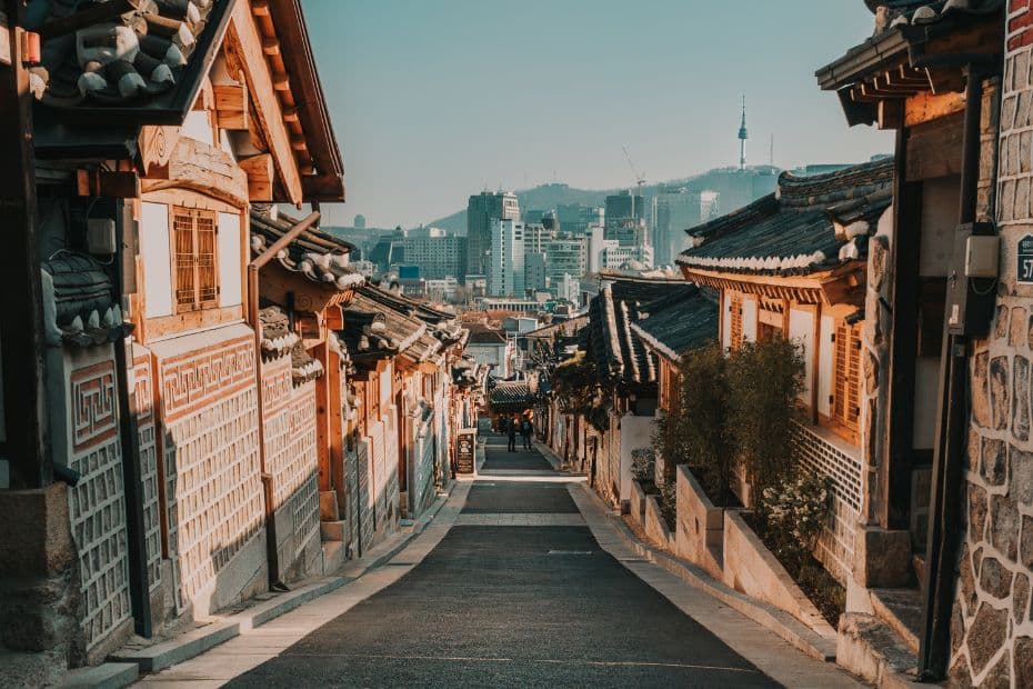Complete South Korea Travel Guide 2024: Korean Travel Tips 56 Bukchon Hanok Village is one of the best places to visit in Korea