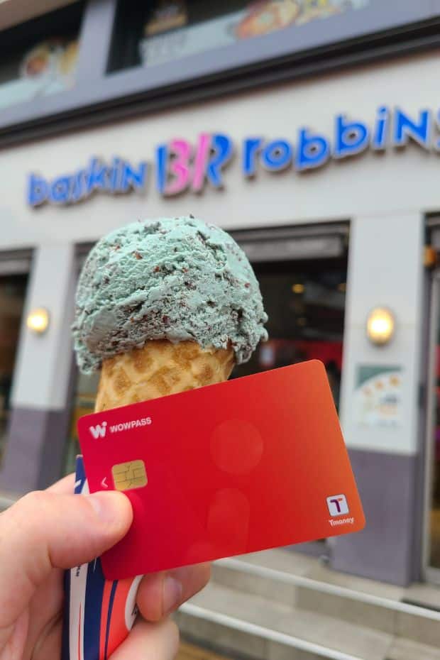 WOWPASS Korea Review: How To Use WOWPASS With T-Money 2024 60 Buying ice cream with WOWPASS in Seoul