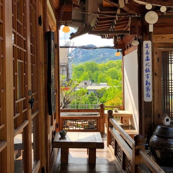 What To See And Do in Bukchon Hanok Village Seoul In 2024 13 Cha Masineun Tteul Café In Bukchon Seoul