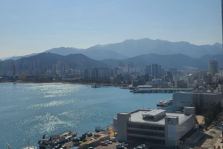 15 Best Places To Go Cycling In Korea: From Coast To Mountains 22 Cheongcho Lake In Sokcho Korea