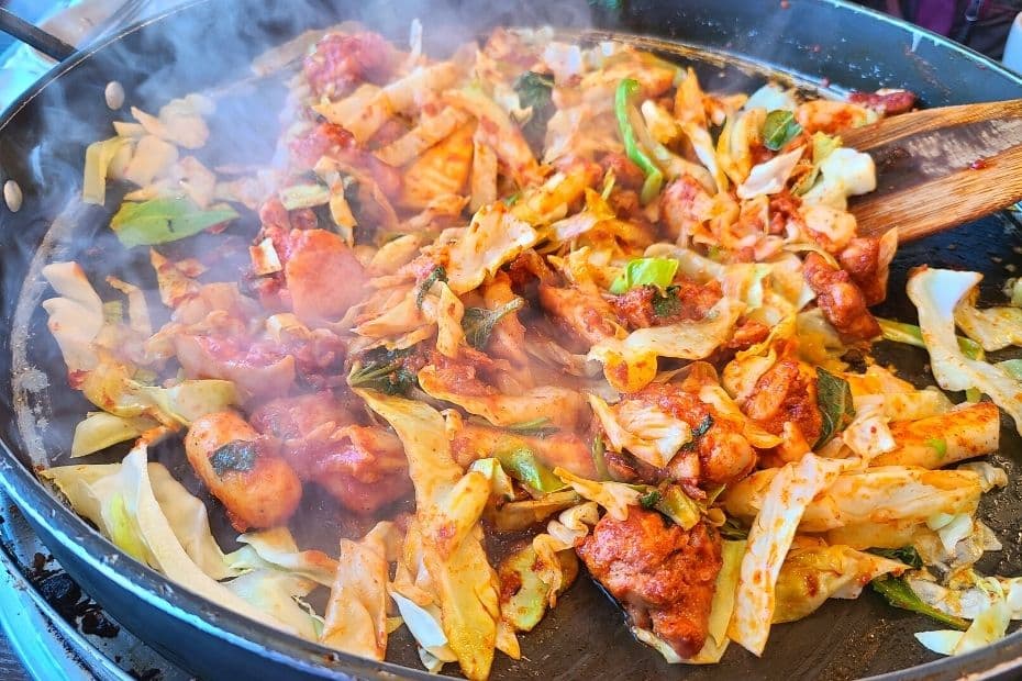 These 30 Traditional Korean Dishes Will Make You So Hungry! 9 Chuncheon Dakgalbi Spicy Stir Fried Chicken