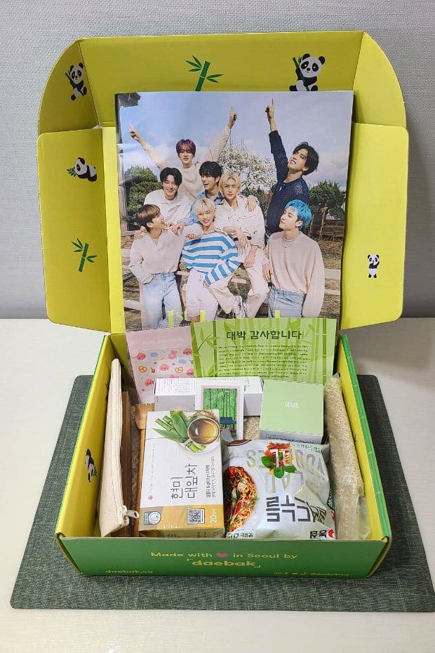 Daebak Box Review 2024: Korean Gift Box Delivered To You 9 Example Contents of Daebak Box