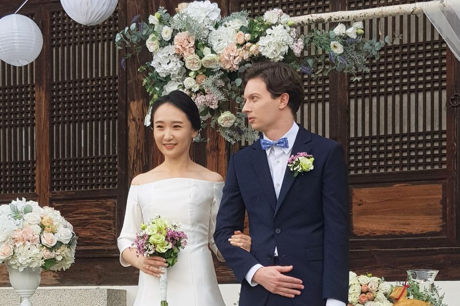 How Many Foreigners In Korea Are There? 2024 Updated Stats 9 Foreigner getting married in Korea to Korean woman