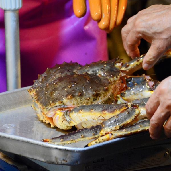 10 Best Traditional Markets In Korea For Food And Shopping 12 Fresh crab at Noryangjin Fish Market in Seoul