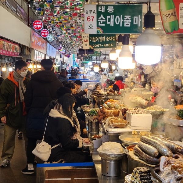Gwangjang Traditional Market in Seoul Gwangjang Traditional Market in Seoul