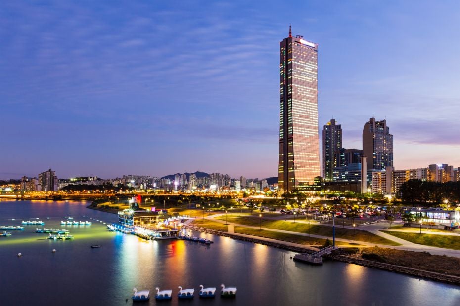 Seoul River Bus Service 2024: Travel The Han River By Boat 12 Han River Cruise at night in Seoul