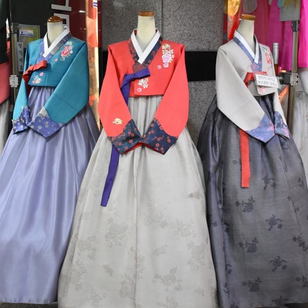 Where To Stay In Seoul 2024: District Guide For Tourists 70 Hanbok for sale in Dongdaemun District