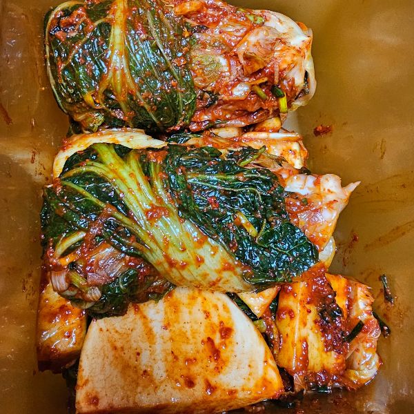 Handmade baechu kimchi and radish kimchi Handmade baechu kimchi and radish kimchi