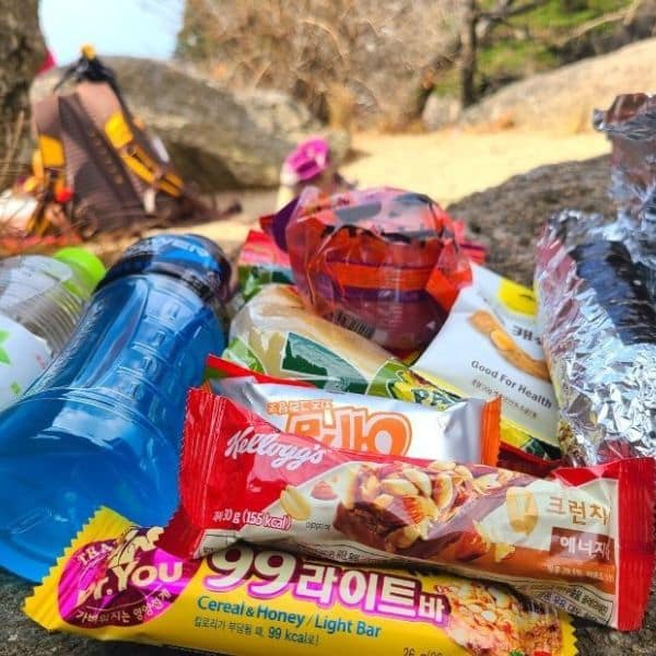 Hiking food and snacks for hiking in Korea Hiking food and snacks for hiking in Korea