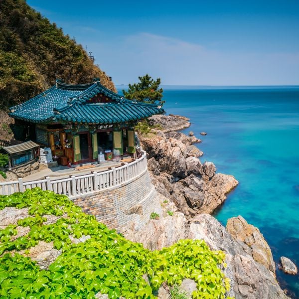 Do A Temple Stay In Korea For An Amazing Experience In 2024 15 Hongyryeonam Hermitage At Naksansa Temple In Korea