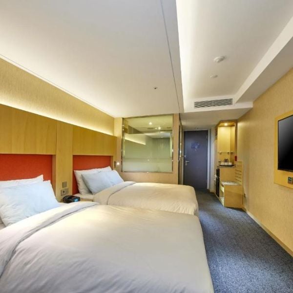 Best Hotels In Myeongdong: Where To Stay & 2024 Travel Guide 17 Hotel Midcity Myeongdong Seoul Room
