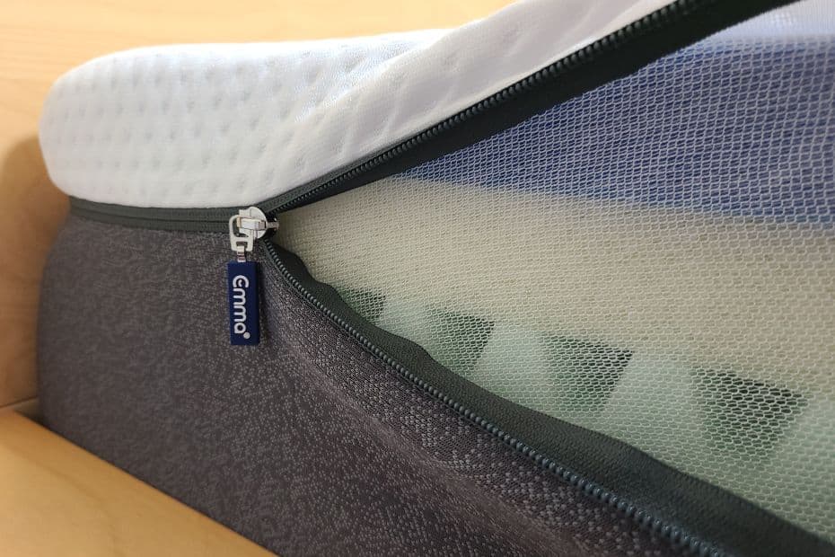 Emma Mattress Korea Review 2024: A Great Night's Sleep 14 Inner layers and outer cover of Emma Original Mattress