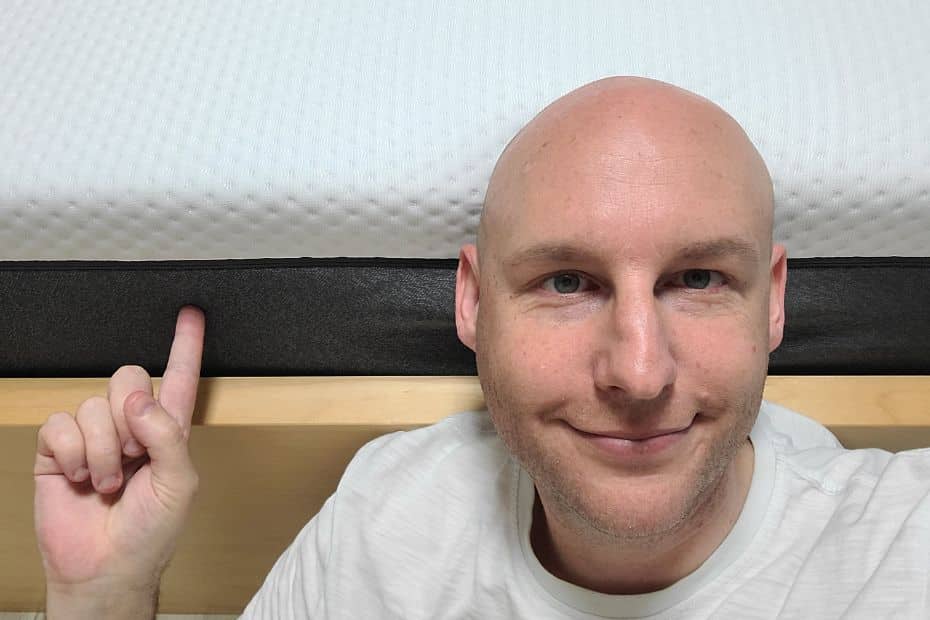 Emma Mattress Korea Review 2024: A Great Night's Sleep 6 Joel with new Emma Original Mattress in Korea