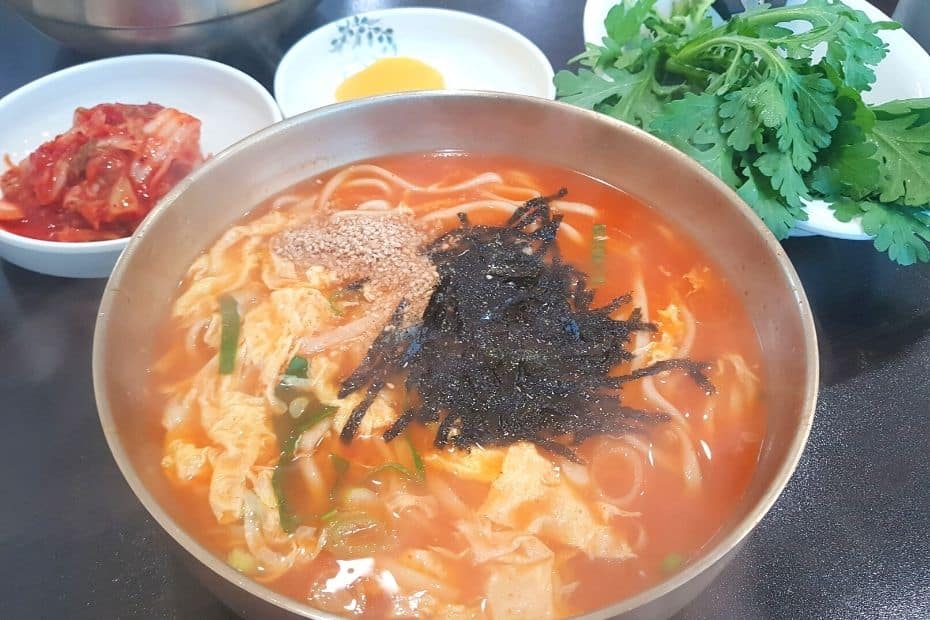 These 30 Traditional Korean Dishes Will Make You So Hungry! 17 Kalguksu Traditional Korean Knife-Cut Noodle Soup