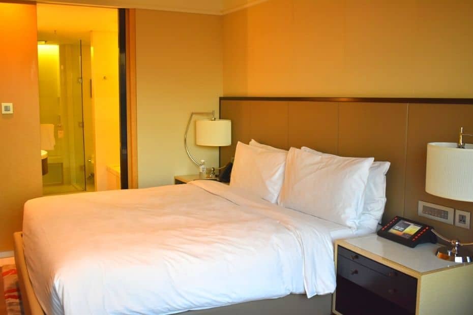 JW Marriott Dongdaemun Square Seoul Hotel Review 2024 7 King sized bed at the JW Marriott Dongdaemun Square Seoul Hotel