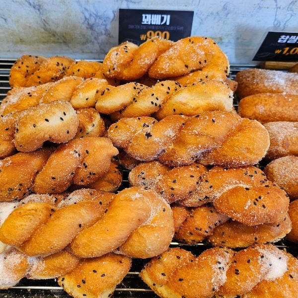 Kkwabaegi Twisted Korean Doughnuts Kkwabaegi Twisted Korean Doughnuts