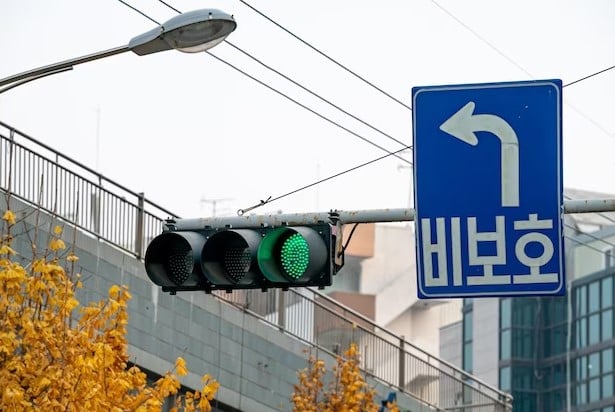 Driving in Korea for Foreigners: The comprehensive Guide 2024 11 korea turn left on green allowed