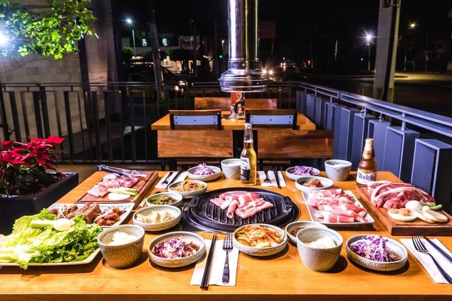 Korean Etiquette, Culture And Manners: 35 Useful Insights 14 Korean Etiquette Rules When Dining Out