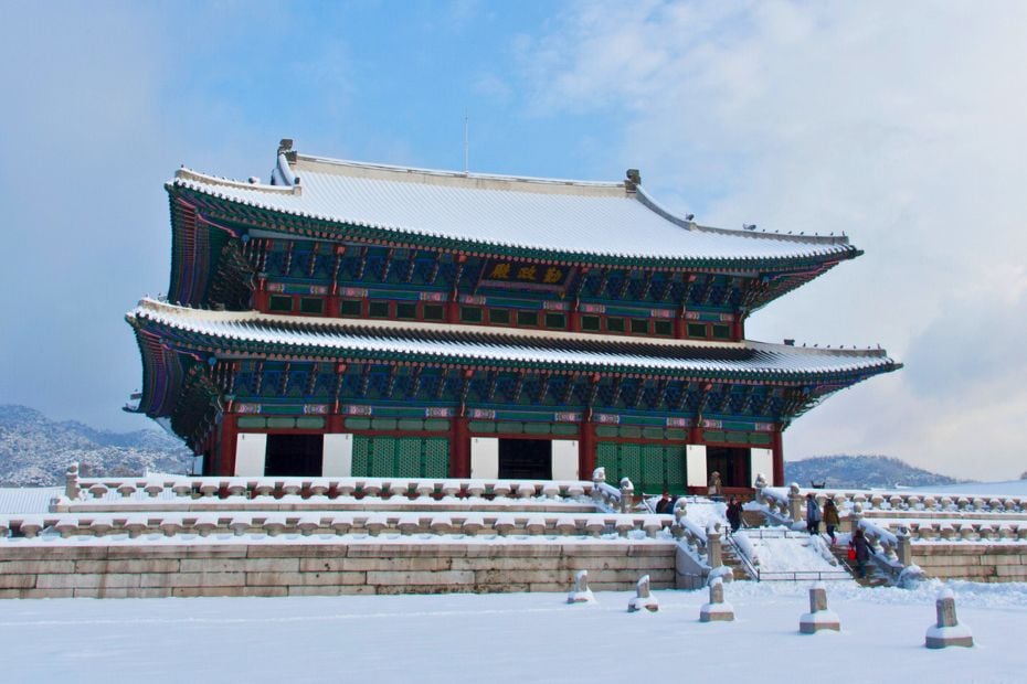 The Best Winter Festivals In Korea You Must Visit In 2024 24 Korean palace with winter snow
