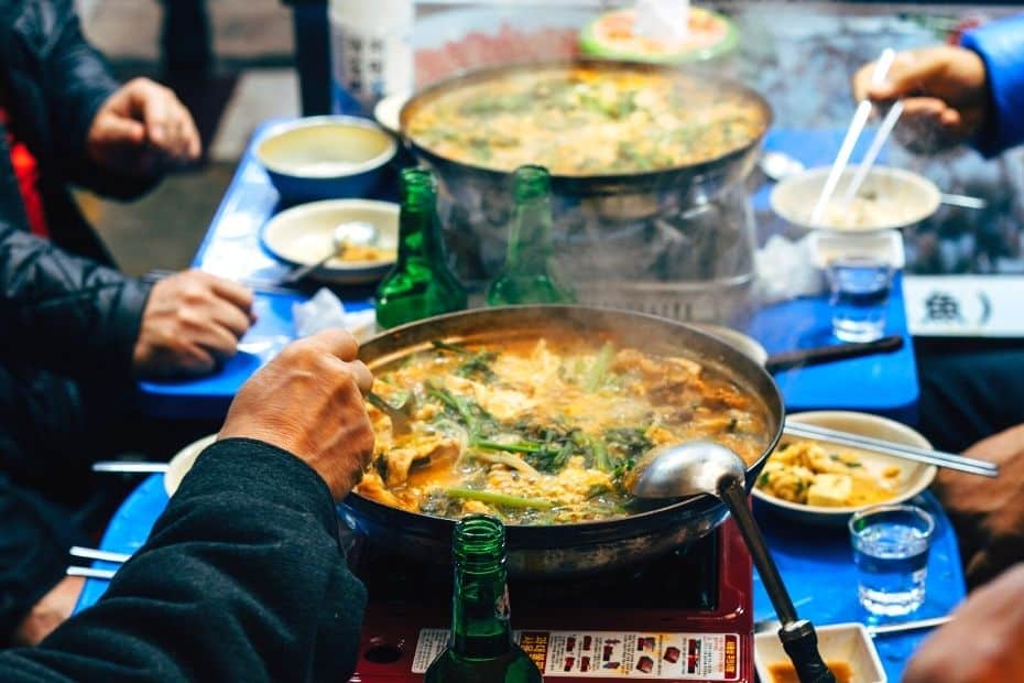 These 30 Traditional Korean Dishes Will Make You So Hungry! 28 Korean people sharing a meal
