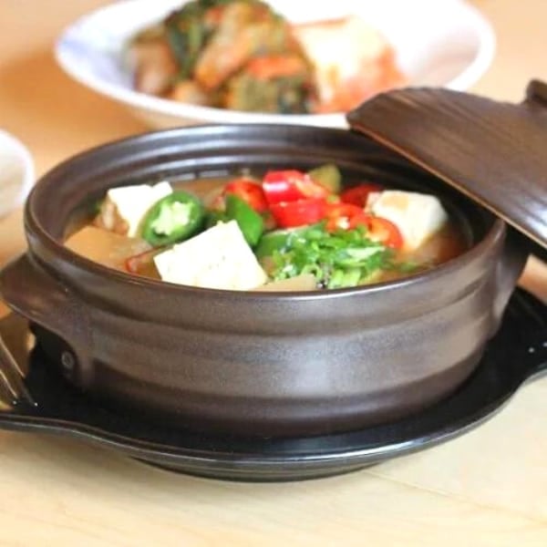 These 30 Traditional Korean Dishes Will Make You So Hungry! 27 Korean Stone Bowl Cooking Pot