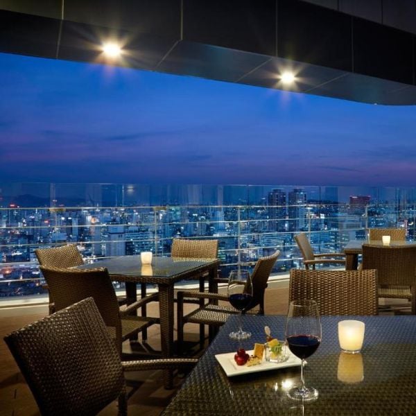 Best Hotels In Myeongdong: Where To Stay & 2024 Travel Guide 15 Lotte City Hotel Myeongdong Seoul Bar