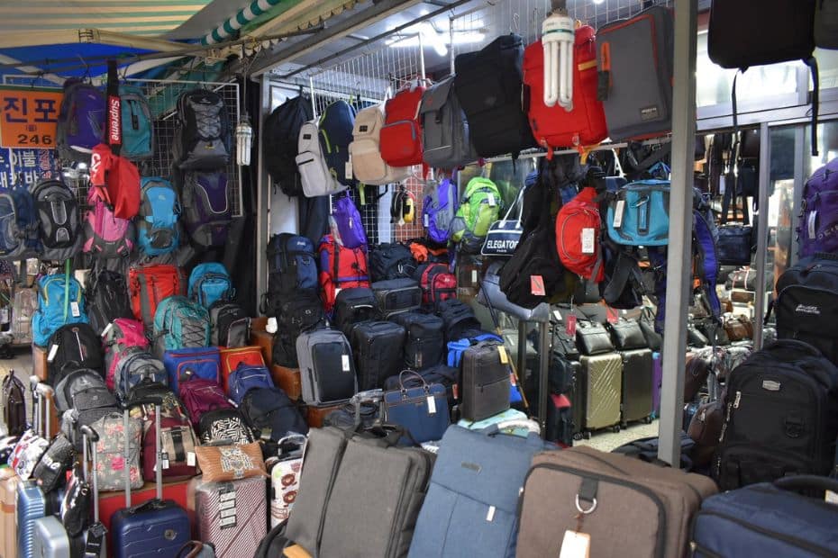 Complete South Korea Travel Guide 2024: Korean Travel Tips 122 Luggage shop in Busan Korea