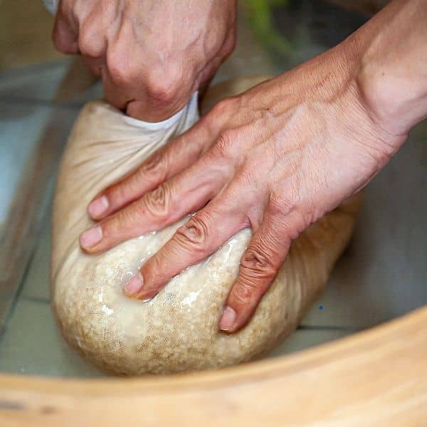 Rainy Day In Seoul: 50 Fun Indoor Activities In Seoul 2024 55 Makgeolli Making Experience In Seoul