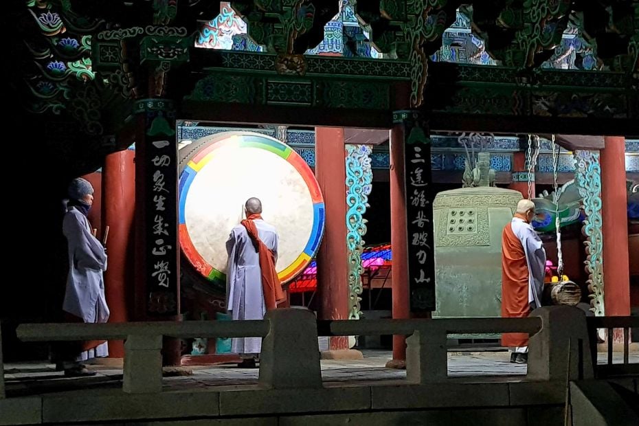 Do A Temple Stay In Korea For An Amazing Experience In 2024 18 Musical performance by monks at a temple stay