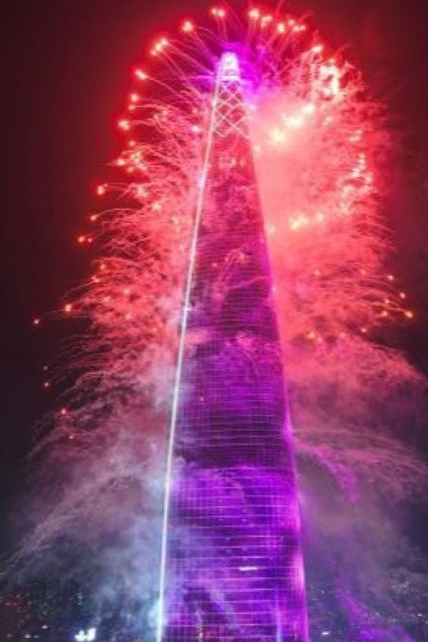 The Best Winter Festivals In Korea You Must Visit In 2024 21 New Year Festival Fireworks In Seoul