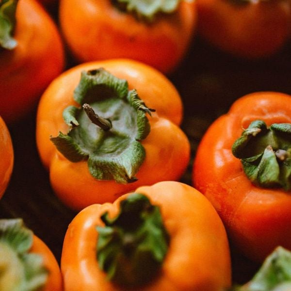 Orange persimmons Orange persimmons