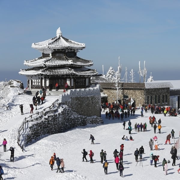 A Guide To Winter In Korea 2024: 20+ Best Winter Activities 20 Pagoda on Deogyusan National Park