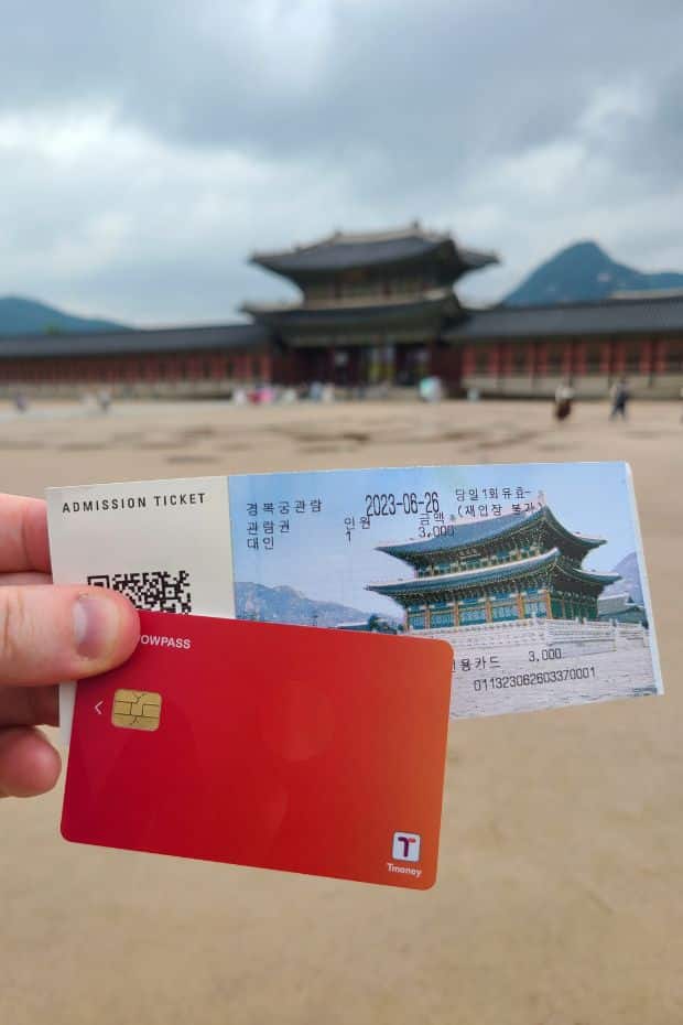 WOWPASS Korea Review: How To Use WOWPASS With T-Money 2024 57 Paying to enter Gyeongbokgung Palace with WOWPASS