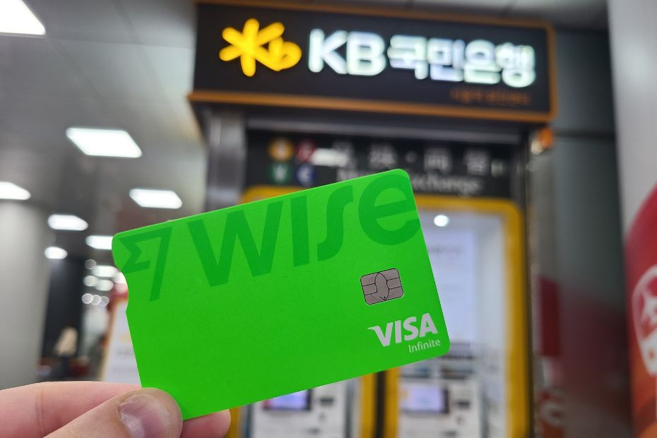 How To Pay In Korea: Cash, Card And Other Payment Methods 6 Paying with Wise card in Korea