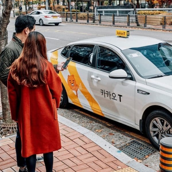 Korea's T-Money Card: The Ultimate Guide 2024 21 People waiting to use a Kakao Taxi