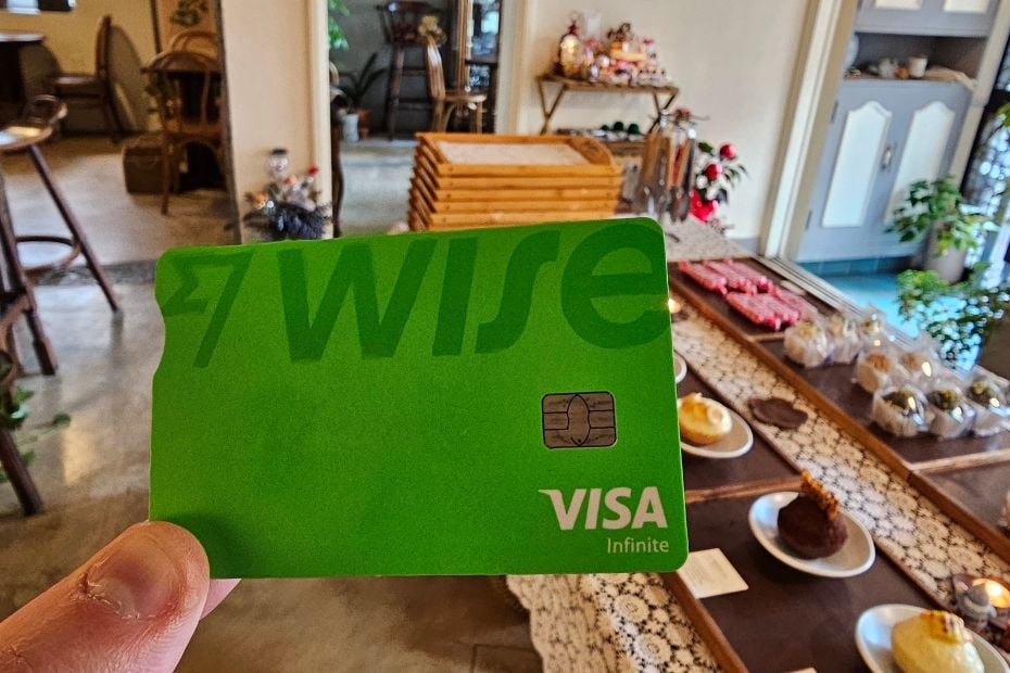 How I Use Wise To Send Money To Korea From Other Countries 11 Spending money with a Wise card in Korean cafe