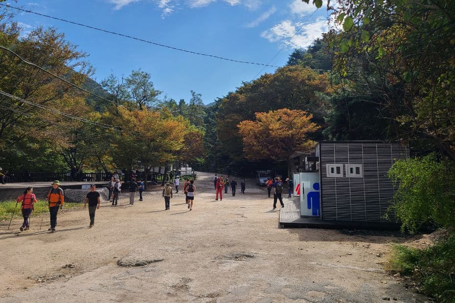 How To Hike Bukhansan Baegundae Peak: Seoul's Best Hike 2024 17 Toilets at Borisa Temple in Bukhansan