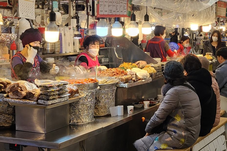 10 Best Traditional Markets In Korea For Food And Shopping 25 Traditional food at Gwangjang Traditional Market