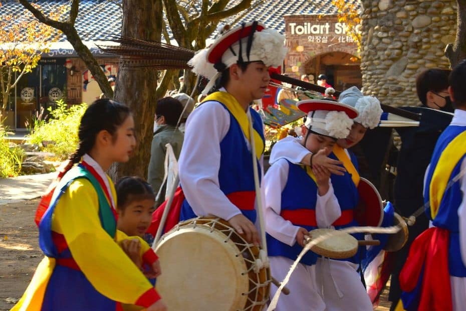 How To Get From Seoul To Nami Island By Car, Train, Tour 2024 24 Traditional Korean Cultural Performers