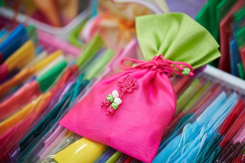 What To See And Do in Bukchon Hanok Village Seoul In 2024 23 Traditional Korean Souvenir
