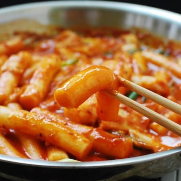 20 Best Korean Winter Foods: Street Snacks And Hot Dishes 7 Tteokbokki Spicy Stir Fried Rice Cakes