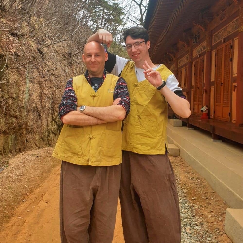 Korean Etiquette, Culture And Manners: 35 Useful Insights 29 Two People At A Korean Buddhist Temple Stay